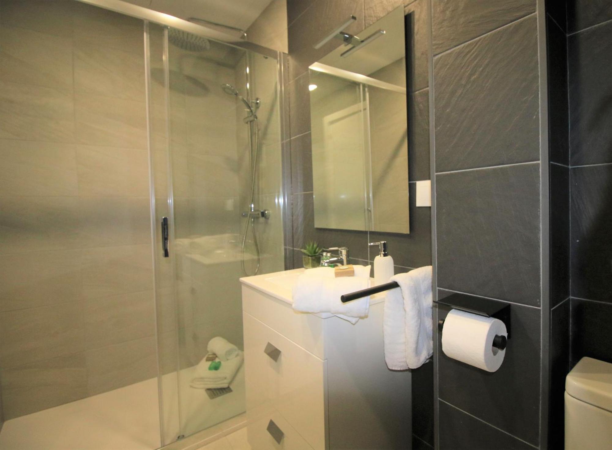 Modern And Equipped With A Wonderful Terrace Appartement Barcelone